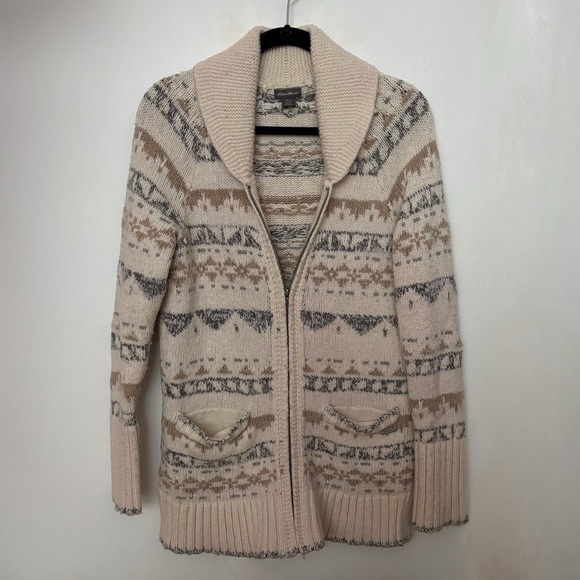 Eddie Bauer Women's Cardigan - Picture 2 of 6